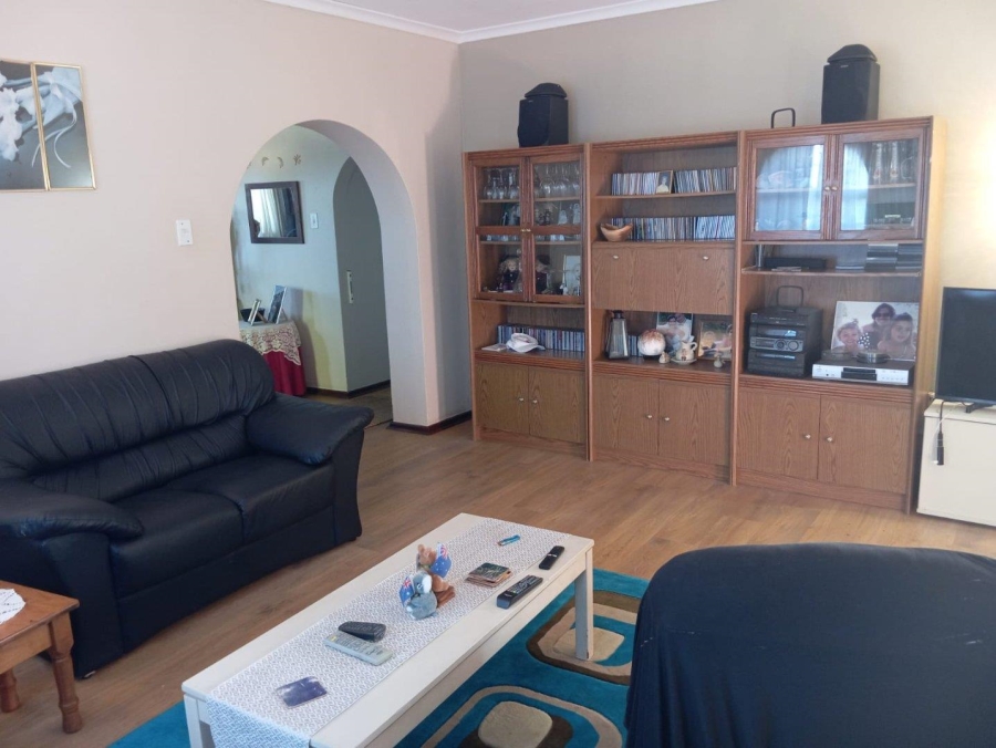 3 Bedroom Property for Sale in Kabega Park Eastern Cape